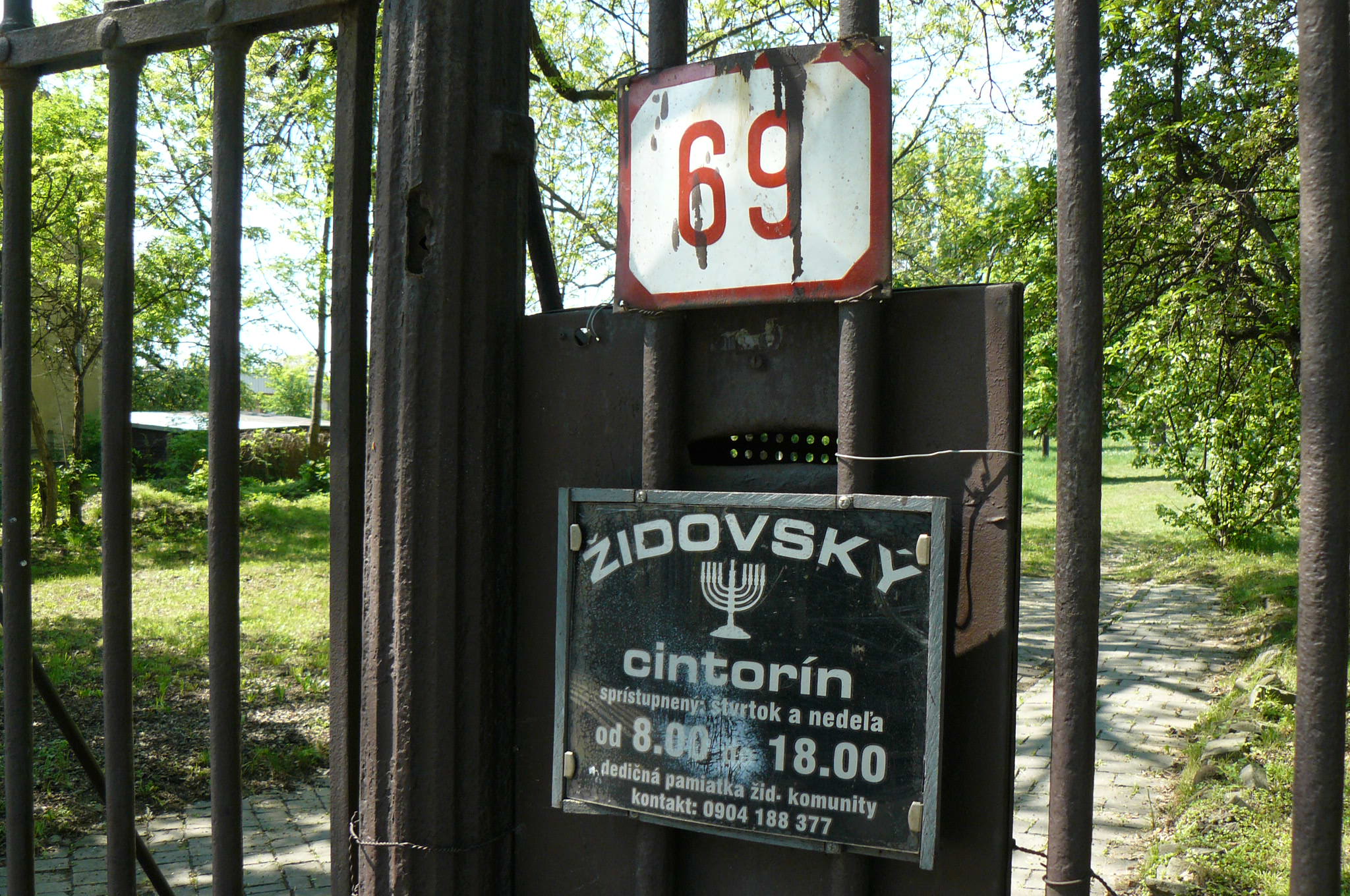 P1380692